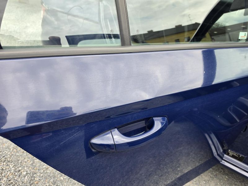 Škoda Fabia 1.0 TSI Park Senzor Navi - fotka 16 z 22