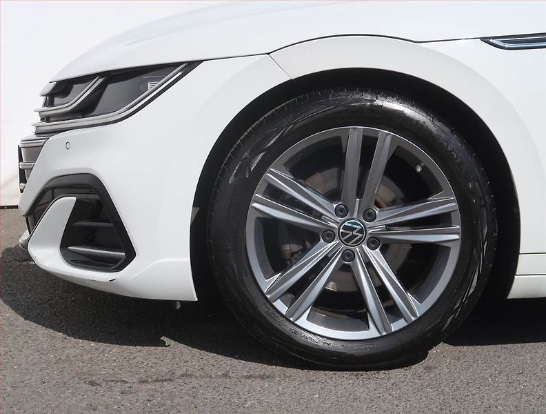 Volkswagen Arteon (2021) R-line 1.5 TSI - fotka 15 z 17