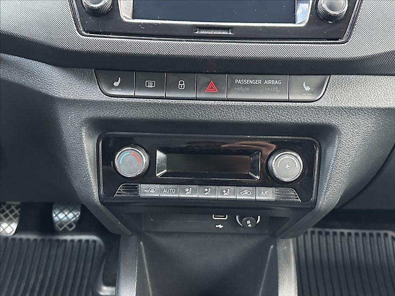 Škoda Fabia 1,0 TSI 95PS  Ambition Top - fotka 26 z 54