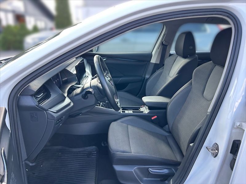 Škoda Octavia 1,5 TSI 110 Ambition - fotka 7 z 11