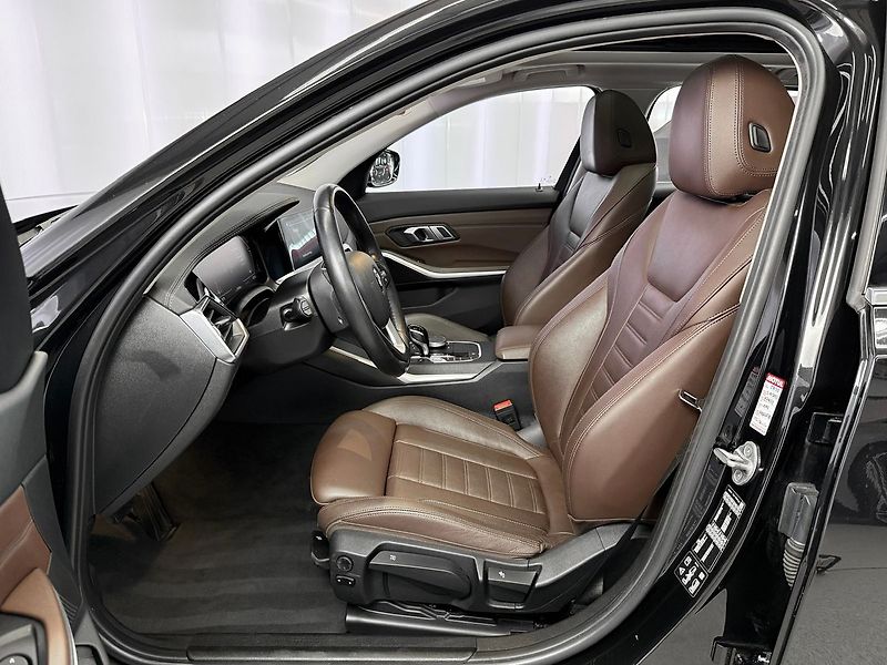 BMW Řada 3 320d xDrive LUXURY LINE, PANOR - fotka 10 z 30