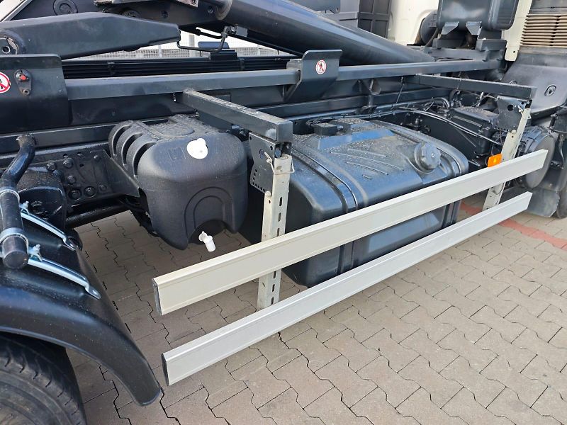Volvo FL 16t, 10t hákový nosič - fotka 19 z 24
