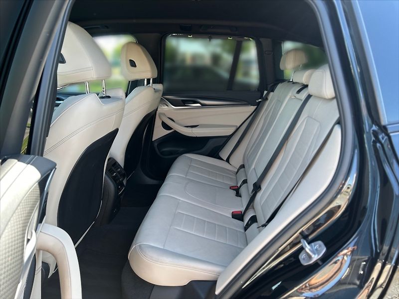 BMW X3 2,0 20d xDrive AT - fotka 8 z 11