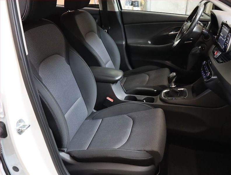Hyundai i30 (2021) 1.6 CRDi, ČR,1.maj, Serv.kniha - fotka 9 z 23