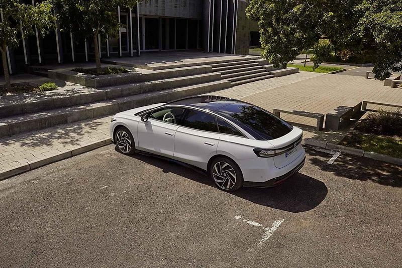 Automobilka Volkswagen odhalila na slavnostní premiéře v Berlíně nový model ID.7.