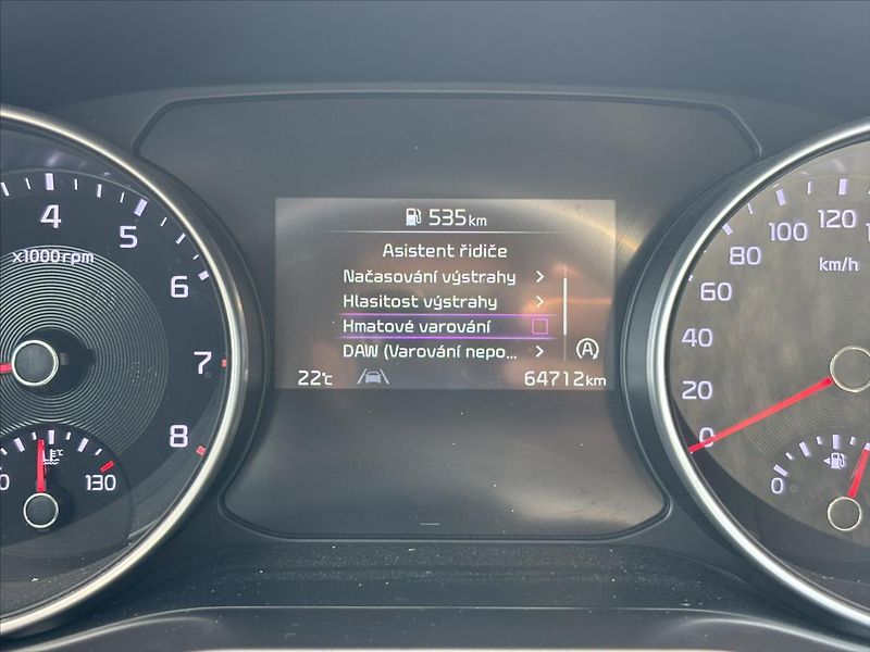 Kia Ceed 1,5 TGDi Spin ZÁRUKA KAMERA - fotka 34 z 35