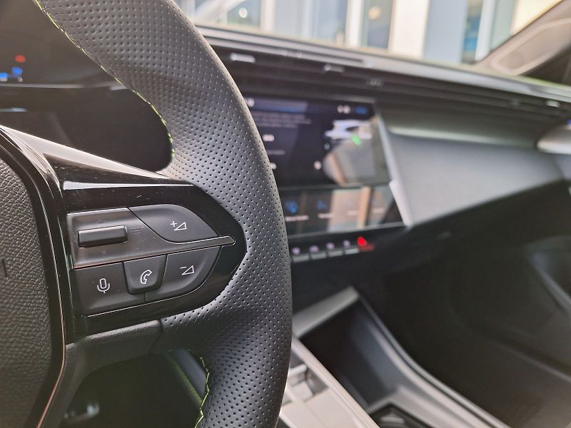 Peugeot 308 (2026) SW e-GT 115 kW/156k (Baterie 5 - fotka 15 z 18