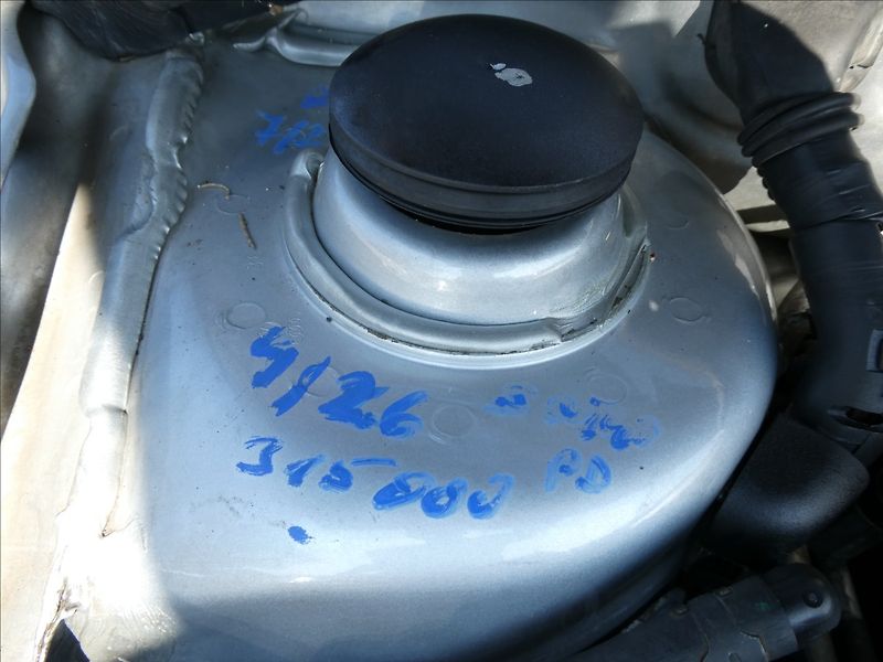 Volkswagen Golf 1,9 TDi 74kW EDITION - fotka 30 z 30