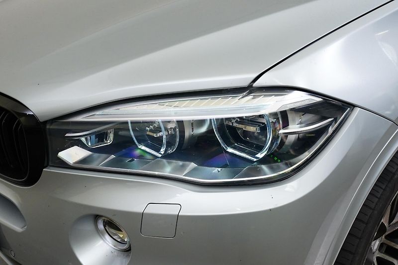 BMW X5 - fotka 9 z 26