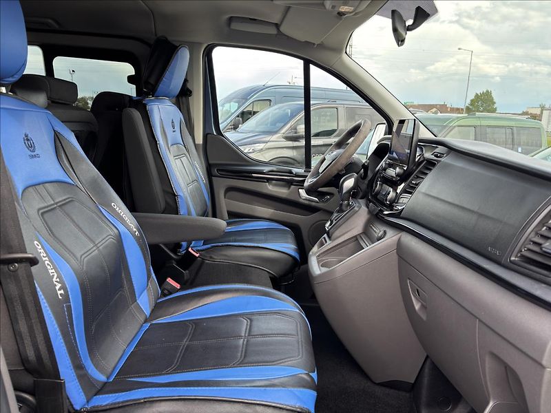 Ford Tourneo Custom 2,0 EcoBlue 125kW L2 - fotka 20 z 38