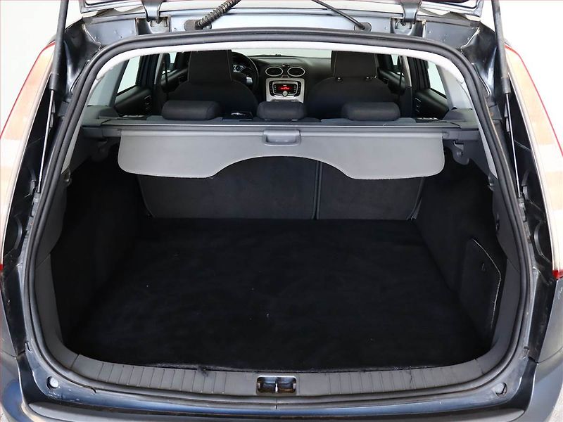 Ford Focus (2010) 1.6 i, LPG, po STK - fotka 10 z 13