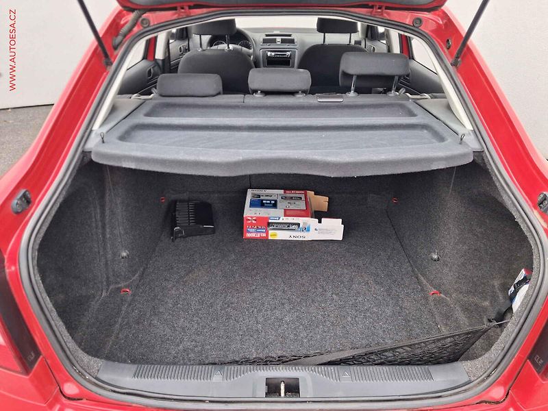 Škoda Octavia (2012) 1.4TSi, 1.maj,ČR, servis - fotka 7 z 15