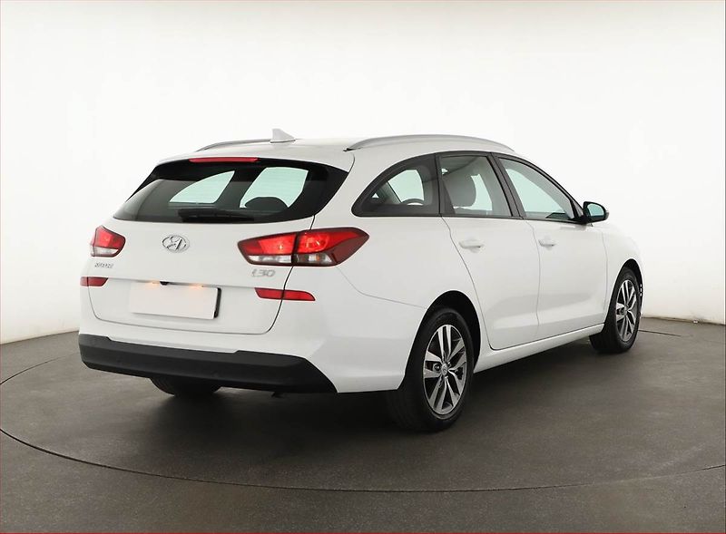 Hyundai i30 (2019) Comfort 1.0 T-GDI, ČR,1.maj - fotka 5 z 18