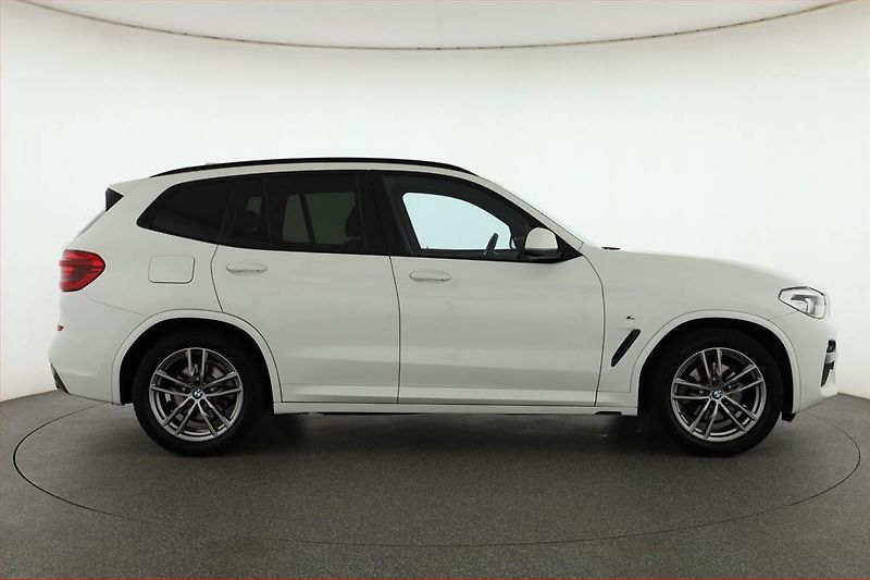 BMW X3 (2019) xDrive20d - fotka 6 z 18