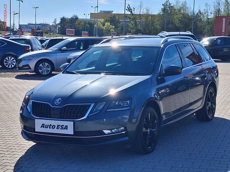 Škoda Octavia (2020) 2.0 TDI, LED, navi, AC - fotka 3 z 19