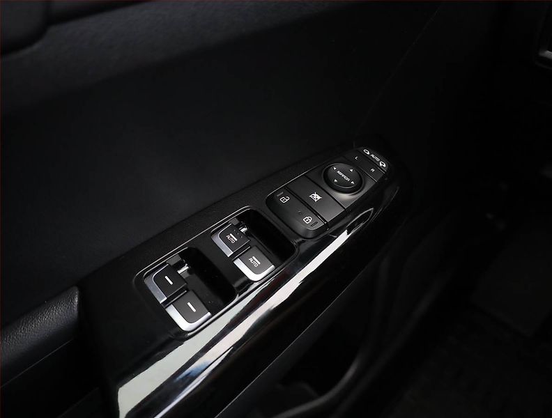 Kia Sportage (2019) 1.6 T-GDI, Serv.kniha, Navi - fotka 17 z 20