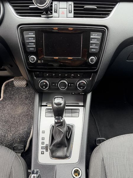 Škoda Octavia (2013) - fotka 23 z 28