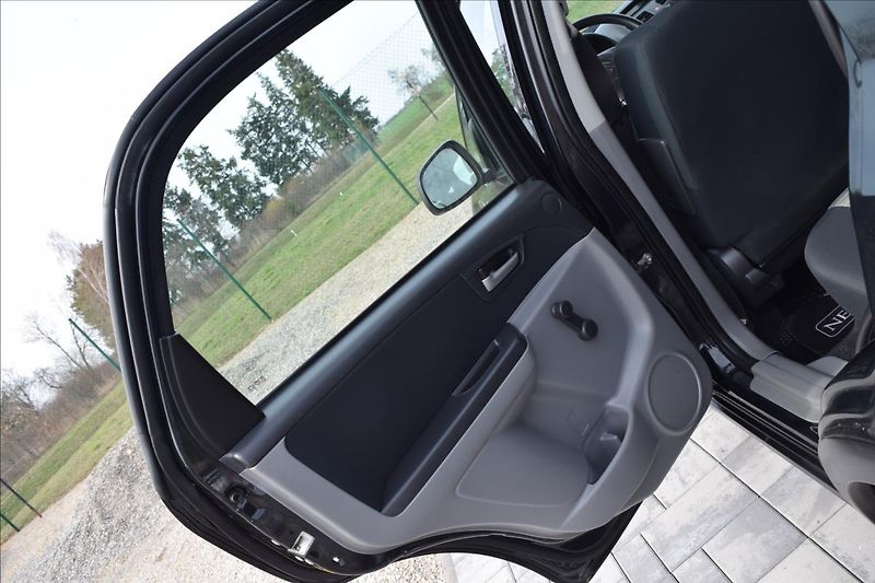 Suzuki SX4 1,6 I 79KW 4X4 TAŽNÉ VÝHŘEV - fotka 28 z 48
