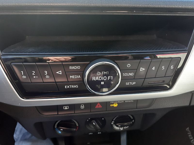 Škoda Fabia (2016) 1.2 TSI 81 Kw  AMBIENTE - fotka 12 z 47