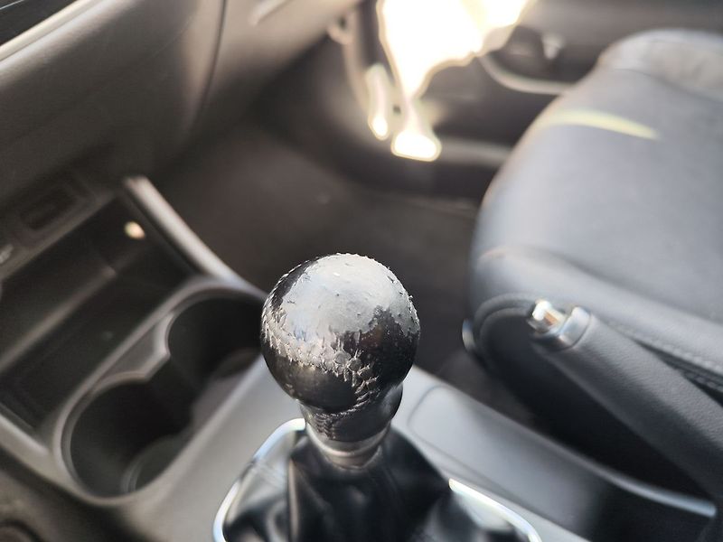 Mitsubishi Outlander 2.2 DI-D/110kW 4x4,7 Míst - fotka 25 z 36