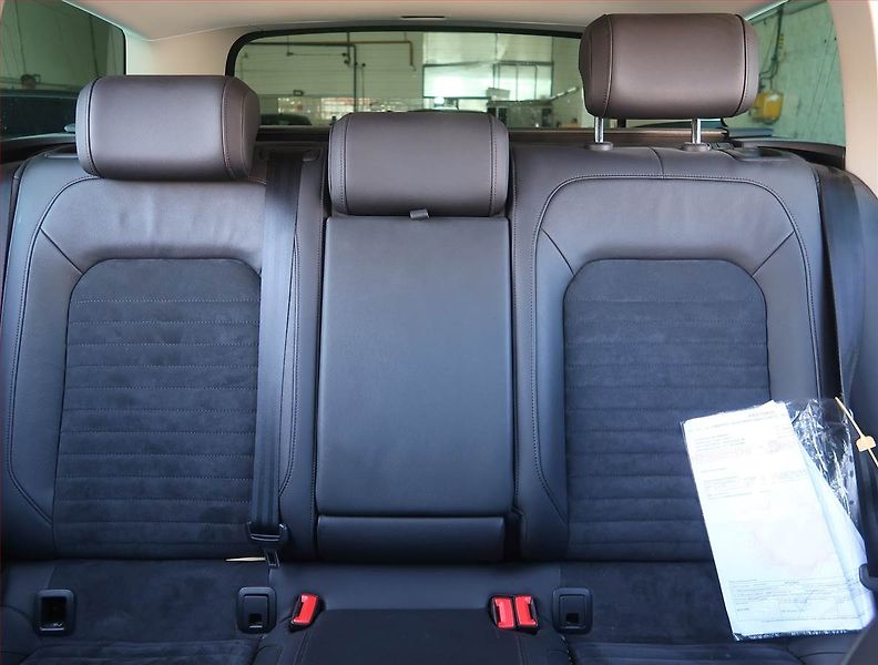 Volkswagen Passat (2019) 2.0 TDI, Kůže, Navi, Tempomat - fotka 10 z 19