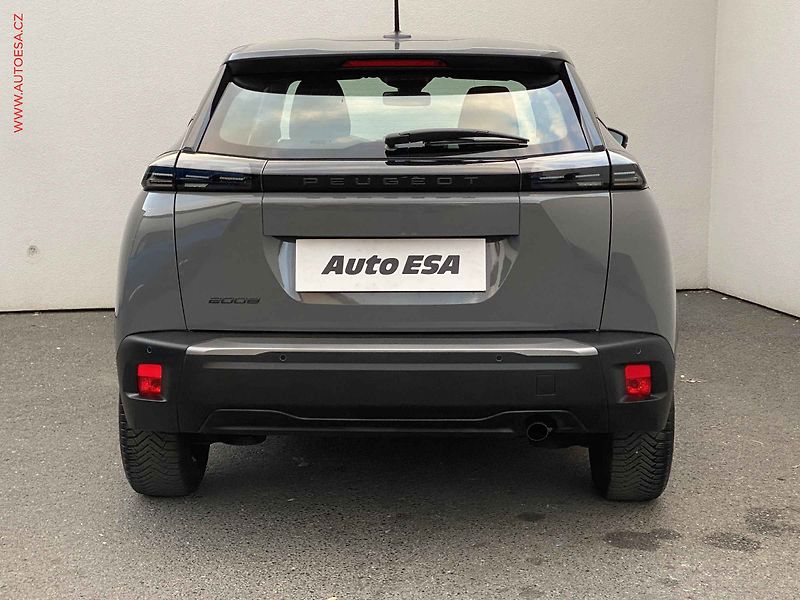 Peugeot 2008 (2024) 1.2 PT, Active, +pneu - fotka 5 z 20
