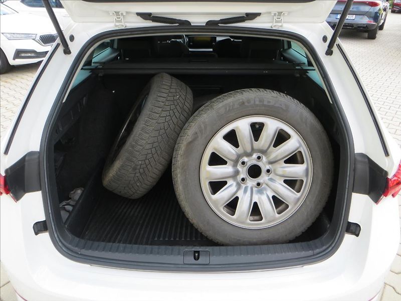 Škoda Octavia 2,0 TDI 85kW Ambition Combi ČR - fotka 7 z 25