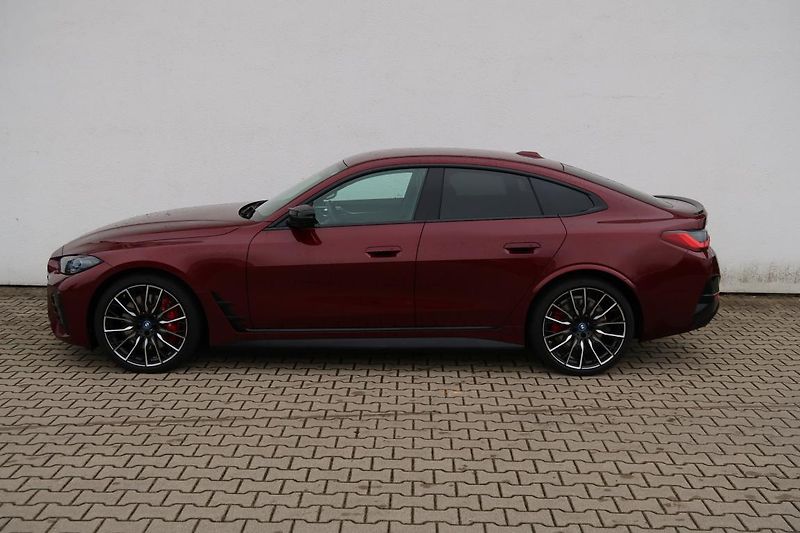 BMW i4 M50 xDrive - fotka 14 z 15