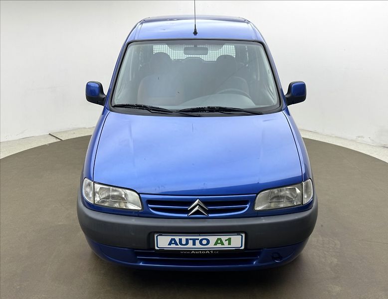 Citroën Berlingo 1,6 i 80kW SERVIS TAŽNÉ KLIMA - fotka 2 z 25