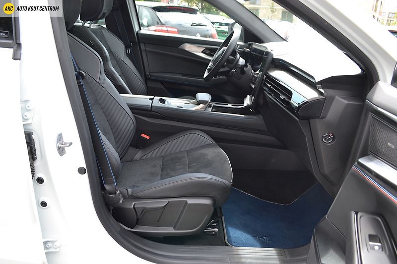 Renault Rafale esprit Alpine E-Tech full hybr - fotka 15 z 75