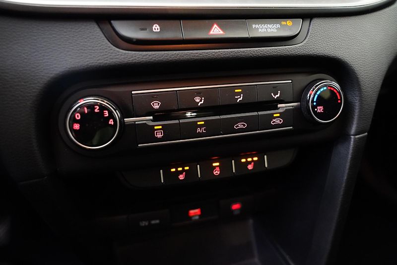 Kia Ceed - fotka 19 z 22