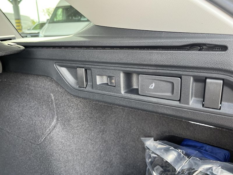 Škoda Superb L&K 2.0TDI 142kW 4X4 A7A - fotka 26 z 27
