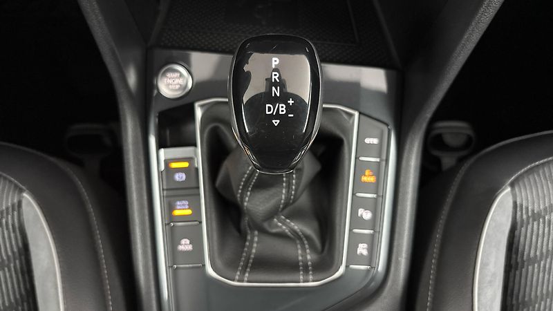 Volkswagen Tiguan 1.4 TSI PHEV DSG R-Line - fotka 24 z 33