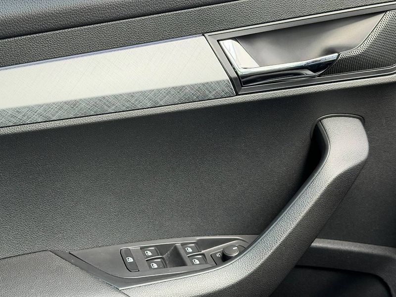 Škoda Karoq Ambition 1,5 TSI 110 kW 6° MP - fotka 28 z 41
