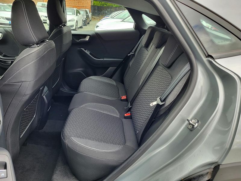 Ford Puma 1.0 EcoBoost mHEV 92kW automat - fotka 8 z 44