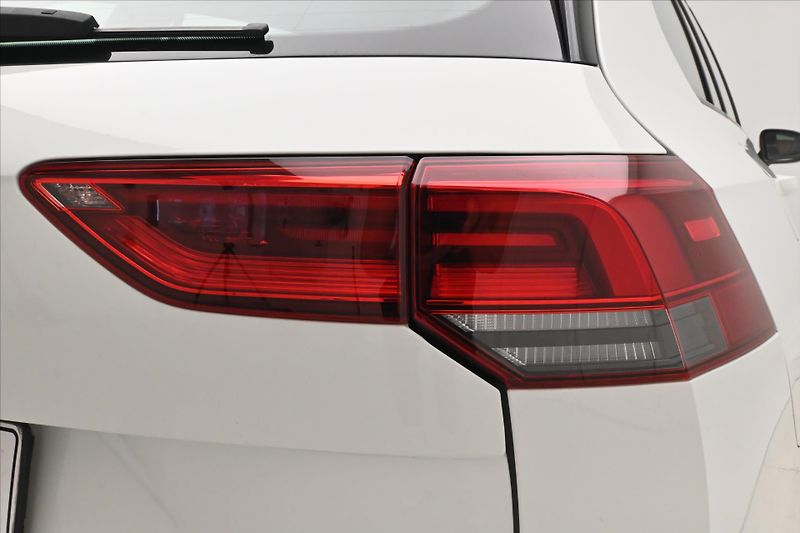Volkswagen Golf 2,0 TDI 110 kW Life Záruka až - fotka 29 z 30