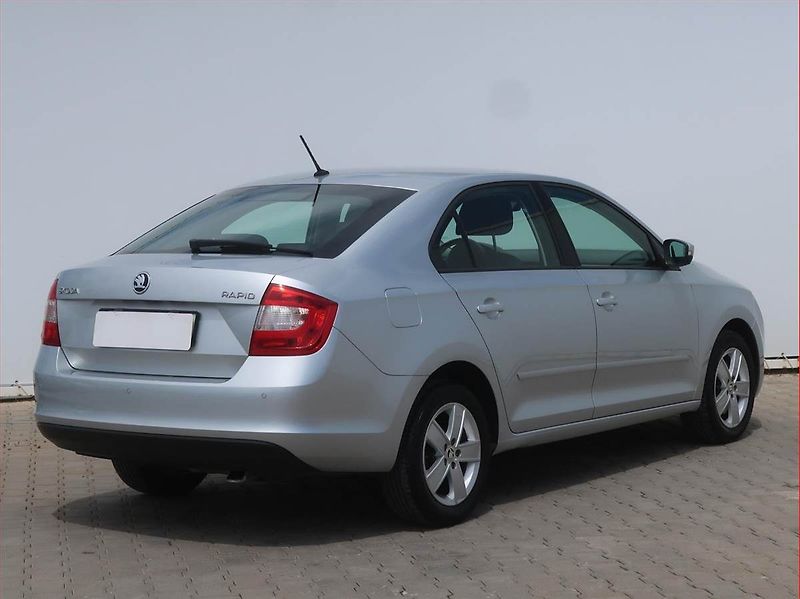 Škoda Rapid (2016) Ambition 1.2 TSI, Serv.kniha - fotka 5 z 16