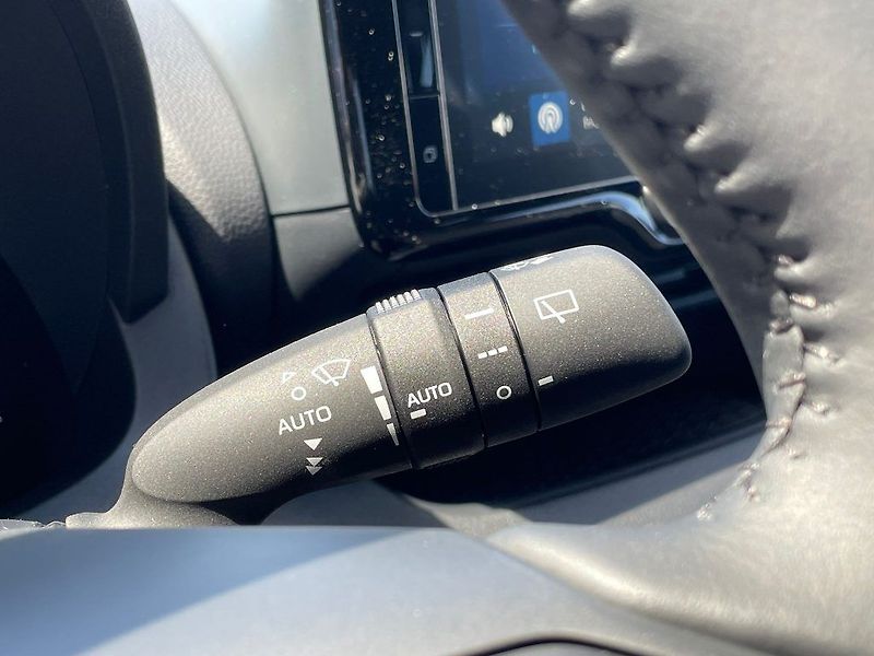 Toyota Yaris NG1.5 HEV 116k Style - fotka 21 z 26