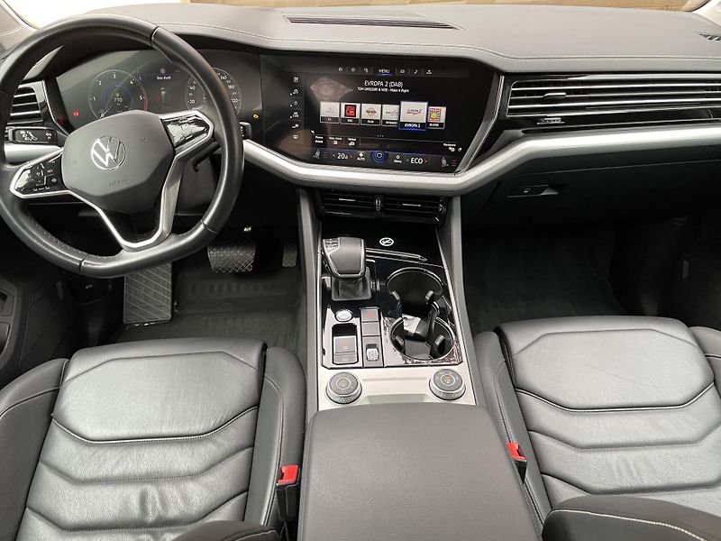 Volkswagen Touareg (2023) 3,0 TDI 170 kW  v zaruce - fotka 8 z 8
