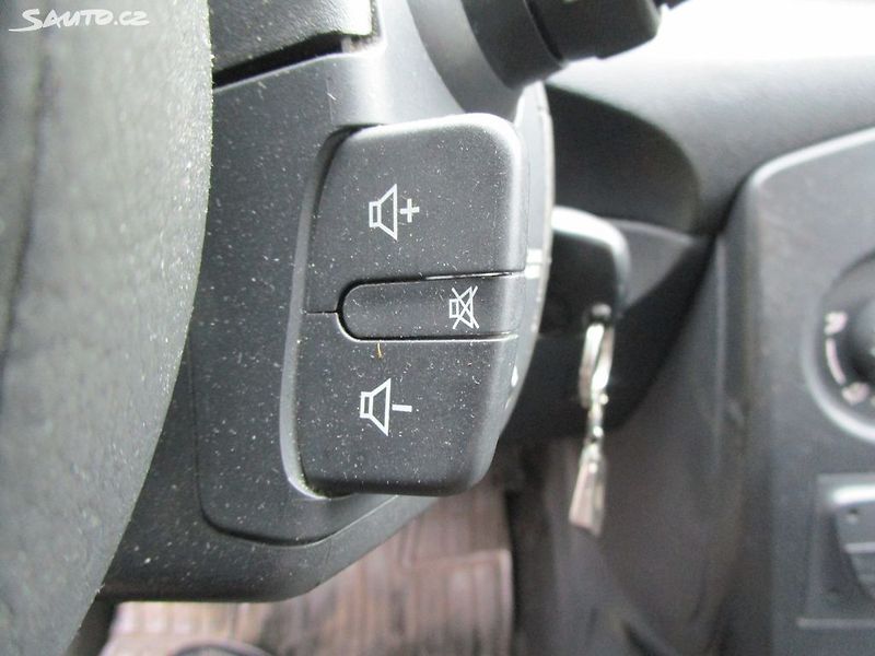 Renault Clio 1,2-55KW-1.MAJITEL-KOUPEN V ČR - fotka 18 z 23