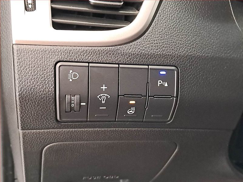 Hyundai i30 (2015) 1.6 MPI, ČR,1.maj, Serv.kniha - fotka 17 z 19