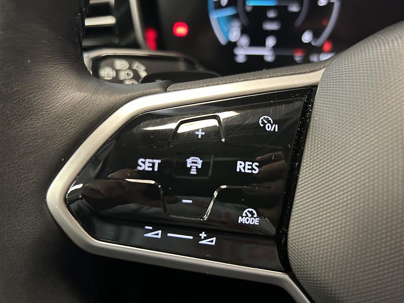 Volkswagen Touareg (2024) 3.0TDi 210kW ELEG/NV/Panor/TZ - fotka 24 z 43
