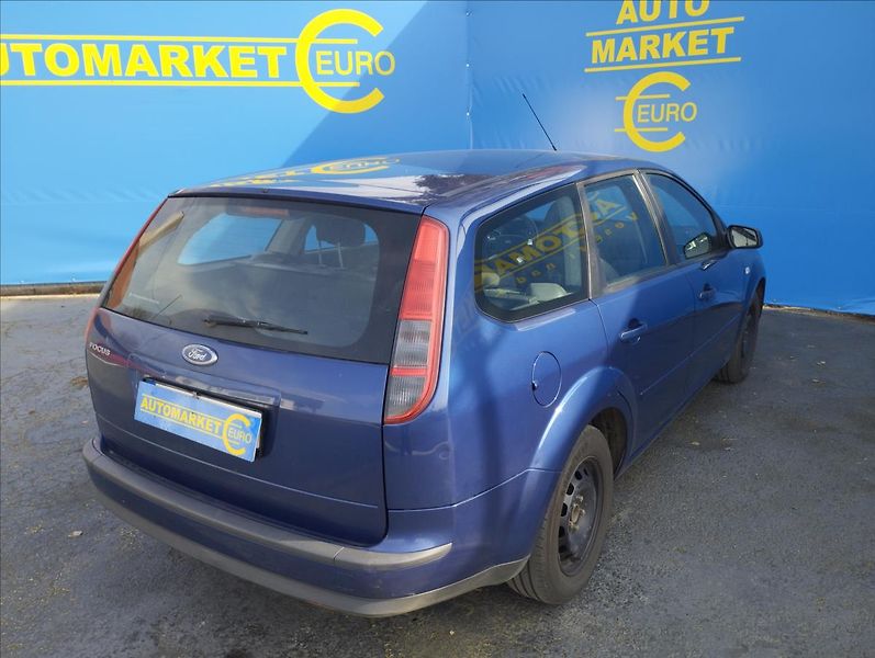 Ford Focus 1,6 74KW - fotka 4 z 15