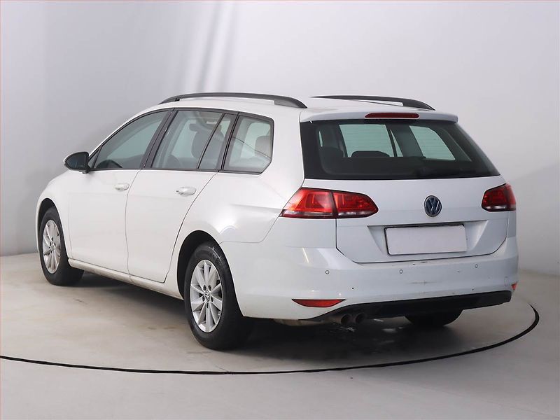 Volkswagen Golf (2016) 1.6 TDI, 4X4, Serv.kniha - fotka 4 z 18