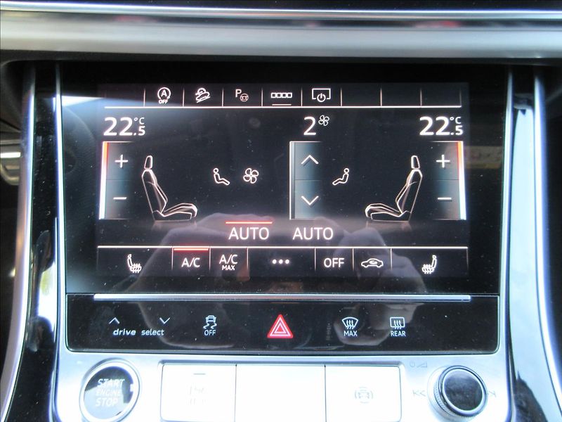 Audi Q7 3,0 TDi 210Kw, S-Line, 1.maj. - fotka 20 z 35