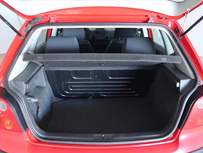 Volkswagen Polo (2003) Trend 1.2, po STK, servisované - fotka 13 z 13