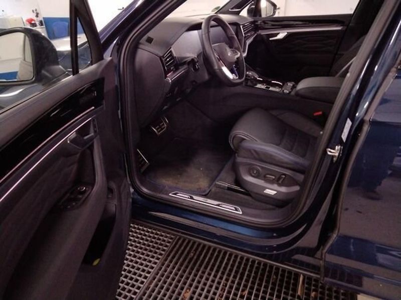 Volkswagen Touareg R eHybrid 4M HuD IQ 360 Venti - fotka 7 z 9
