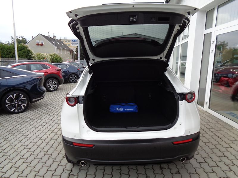 Mazda CX-30 2,5 140PS C-line,p.Styl,Z.PNEU - fotka 22 z 26