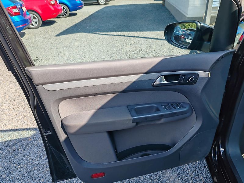 Volkswagen Touran 1.4 TSI CNG - fotka 8 z 22