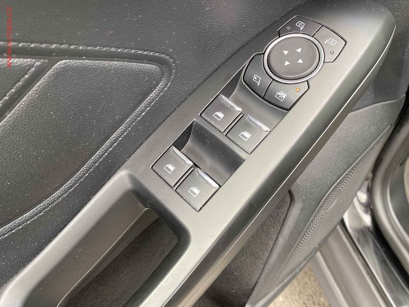 Ford Focus (2019) 1.5 EcoBlue, AC, tempo, navi - fotka 13 z 19